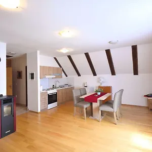 https://apartmani-tenis-i-sport.primorje-gorskikotar.com